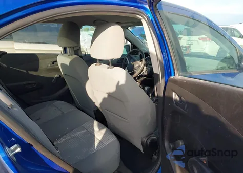 2020 Chevrolet Sonic Fwd Ls z USA, uszkodzony, nr VIN 1G1JB5SB9L4100260